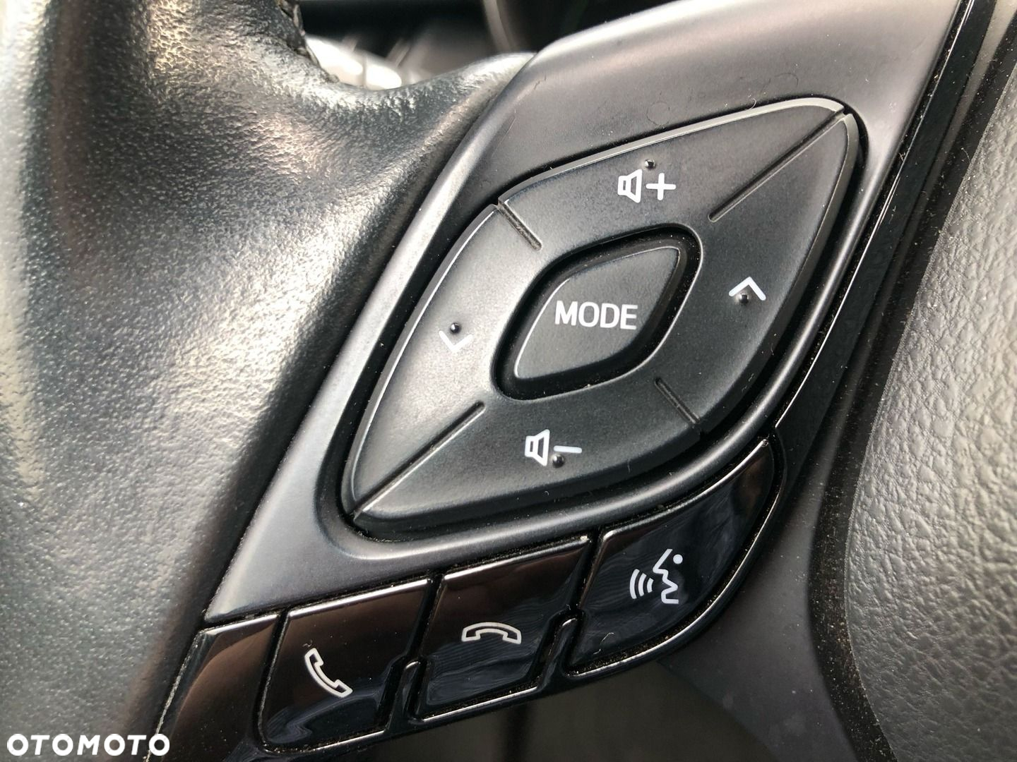 Toyota C-HR - 26