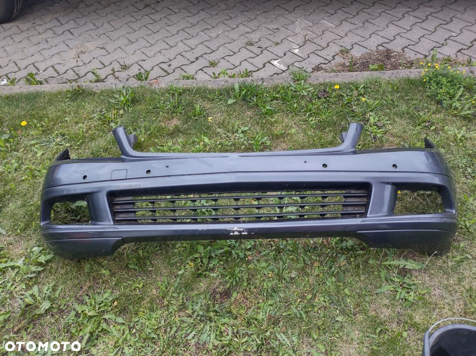 Zderzak przód Mercedes W204 - 2