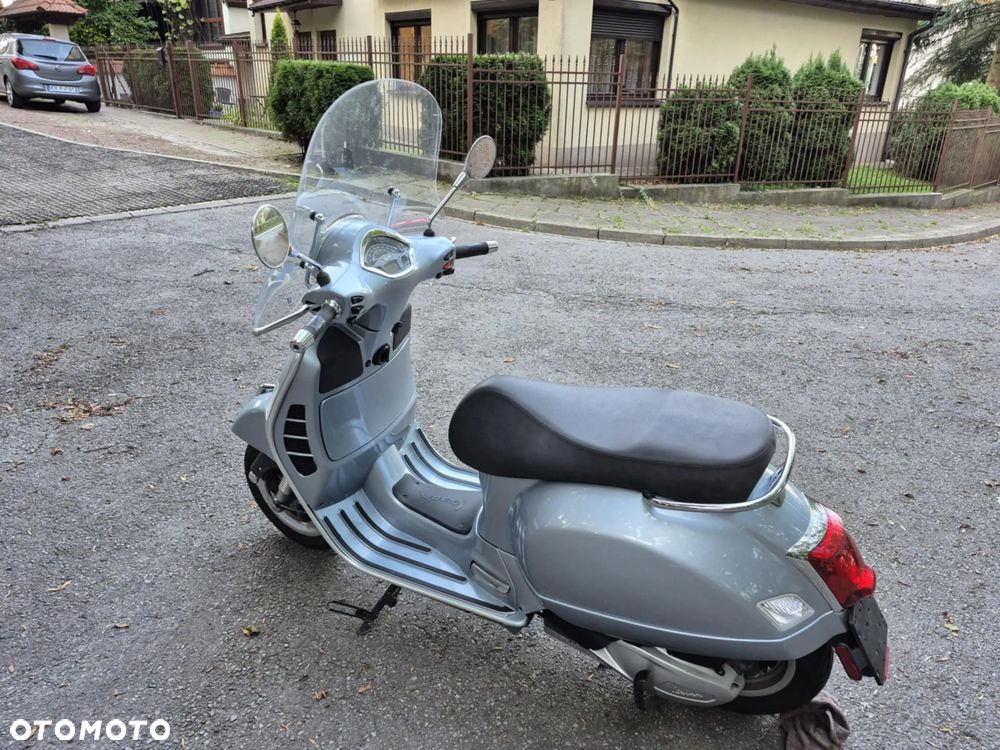Vespa GTS - 3