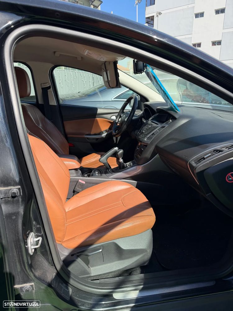 Ford Focus SW 1.0 EcoBoost S&S TITANIUM - 9