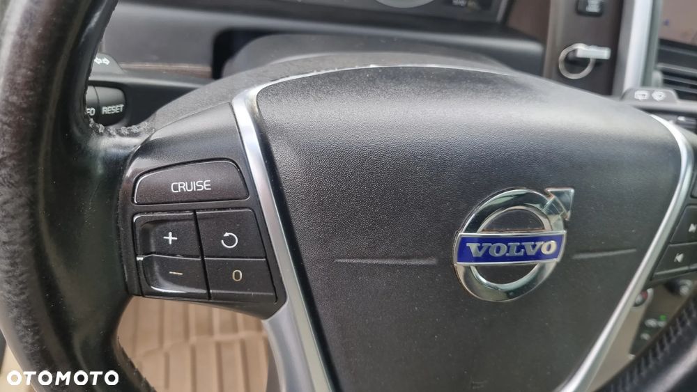 Volvo XC 60 2.4D DRIVe Summum - 25