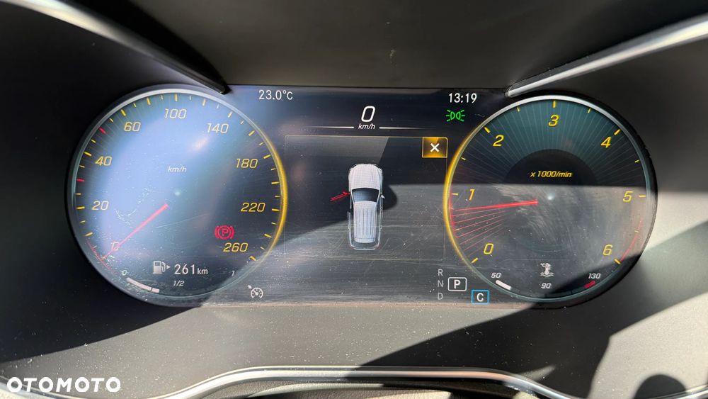 Mercedes-Benz GLC 300 d 4Matic 9G-TRONIC AMG Line - 29