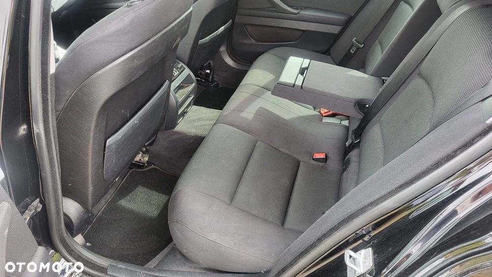 BMW Seria 5 520d Touring - 11
