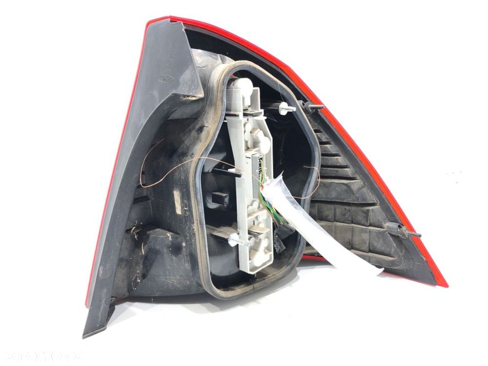 LAMPA LEWY TYŁ  FORD FOCUS II (DA_, HCP, DP) 2004 - 2013 1.6 74 kW [100 KM] benzyna 2004 - 2012 - 3