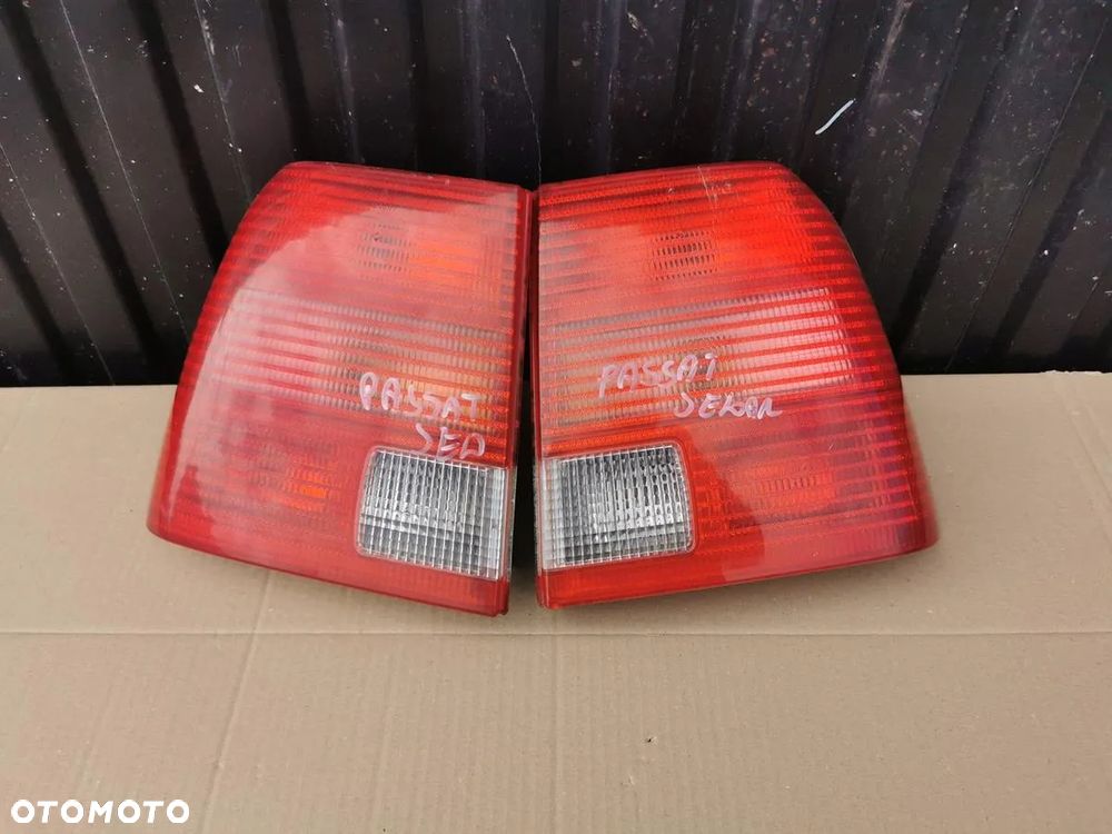 VW PASSAT B5 SEDAN LAMPY TYŁ TYLNE LAMPA PRAWA LEWA WYSYŁKA - 2