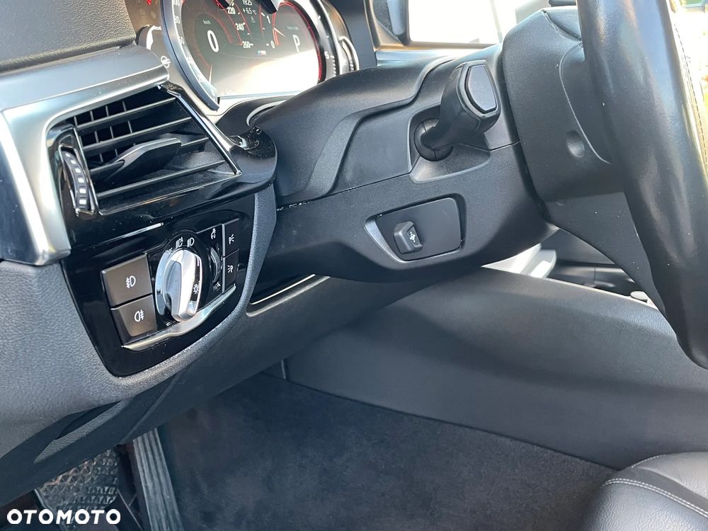 BMW Seria 5 520d xDrive - 15