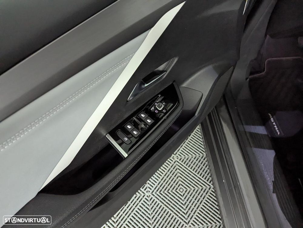 Opel Astra 1.6 T PHEV GS - 26