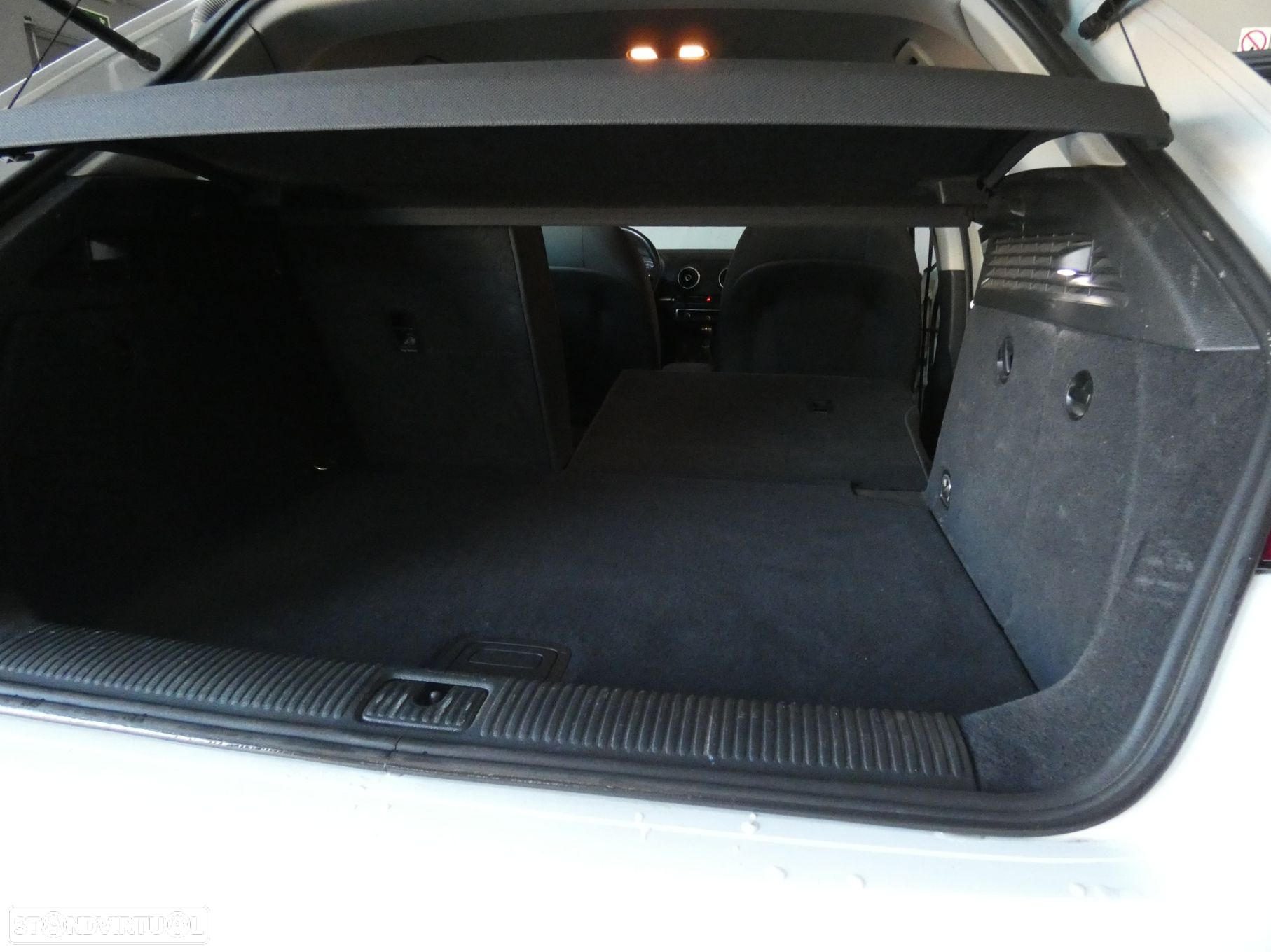 Audi A3 Sportback 1.6 TDI Advance - 24