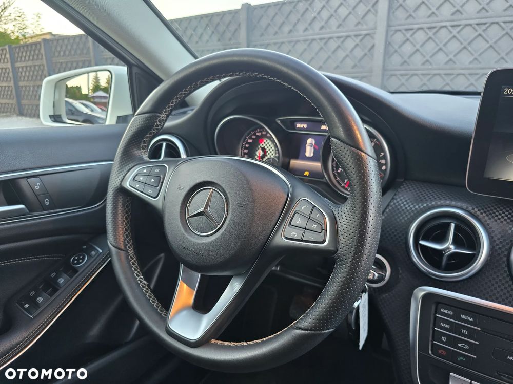 Mercedes-Benz Klasa A 180 (BlueEFFICIENCY) AMG Sport - 30