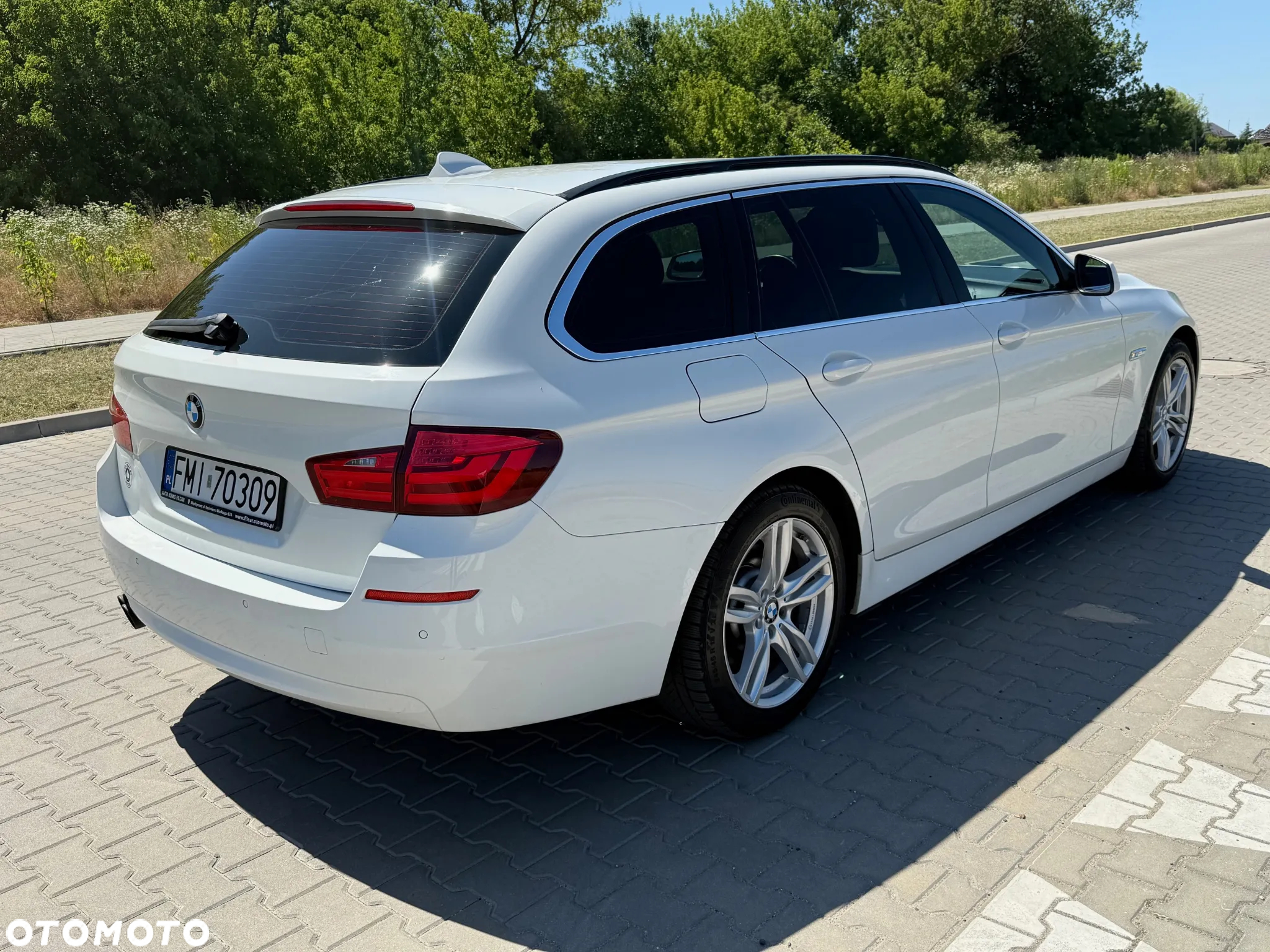BMW Seria 5 520d Touring - 14