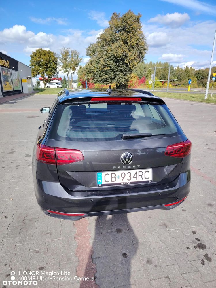 Volkswagen Passat - 21