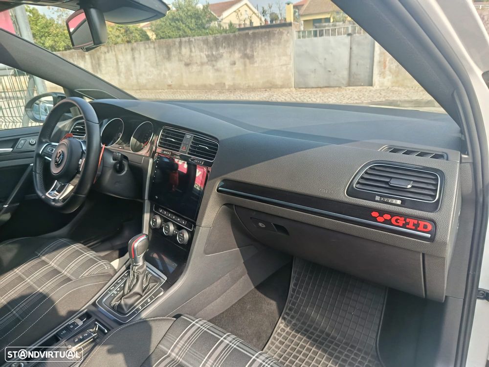 VW Golf GTD (BlueMotion ) DSG - 41
