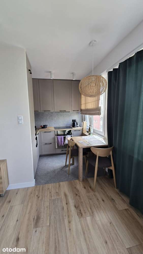Nowoczesne mieszkanie 32,2 m² po remoncie – Wielka Płyta