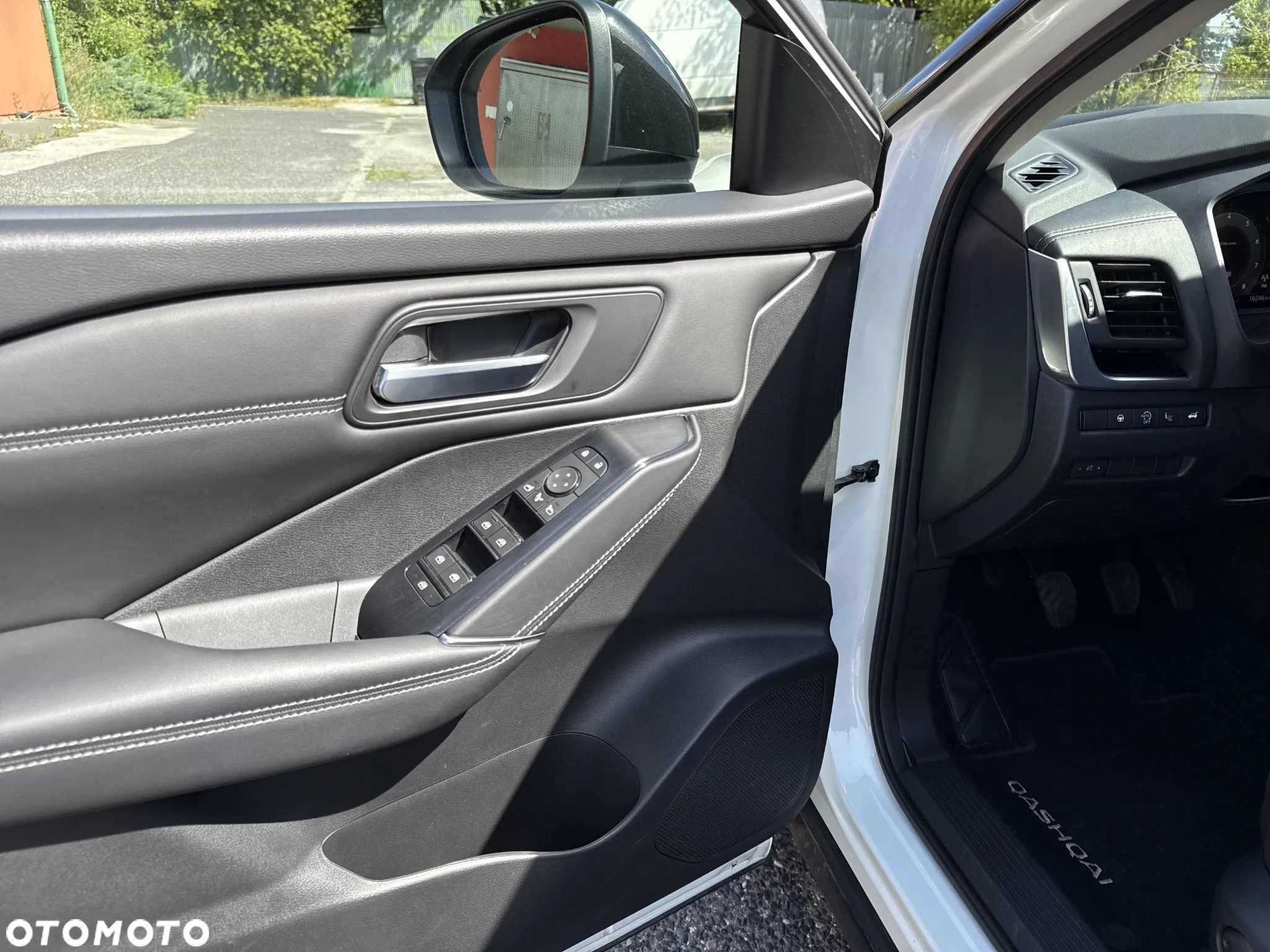 Nissan Qashqai 1.3 DIG-T mHEV N-Connecta - 11