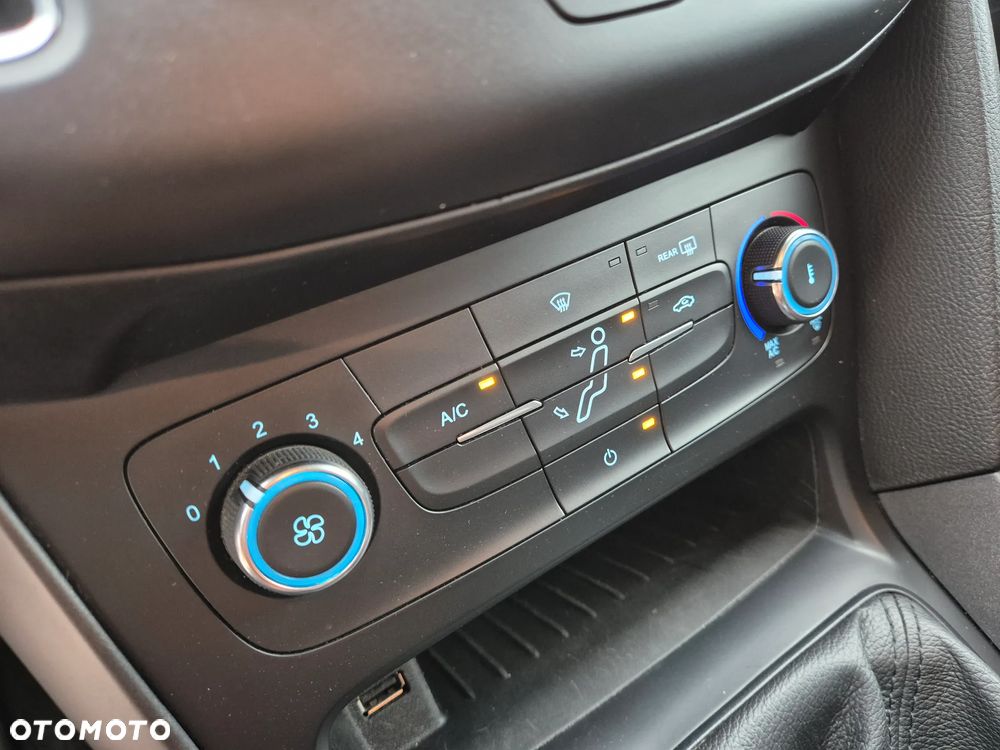 Ford Focus 2.0 EcoBlue Titanium Business - 13