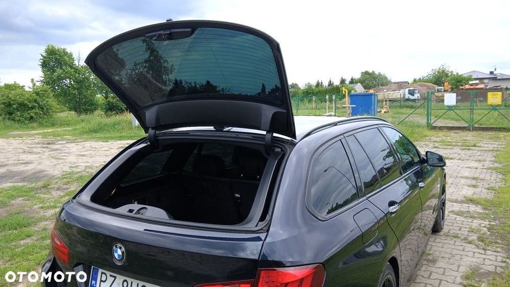 BMW Seria 5 528i Sport-Aut - 35