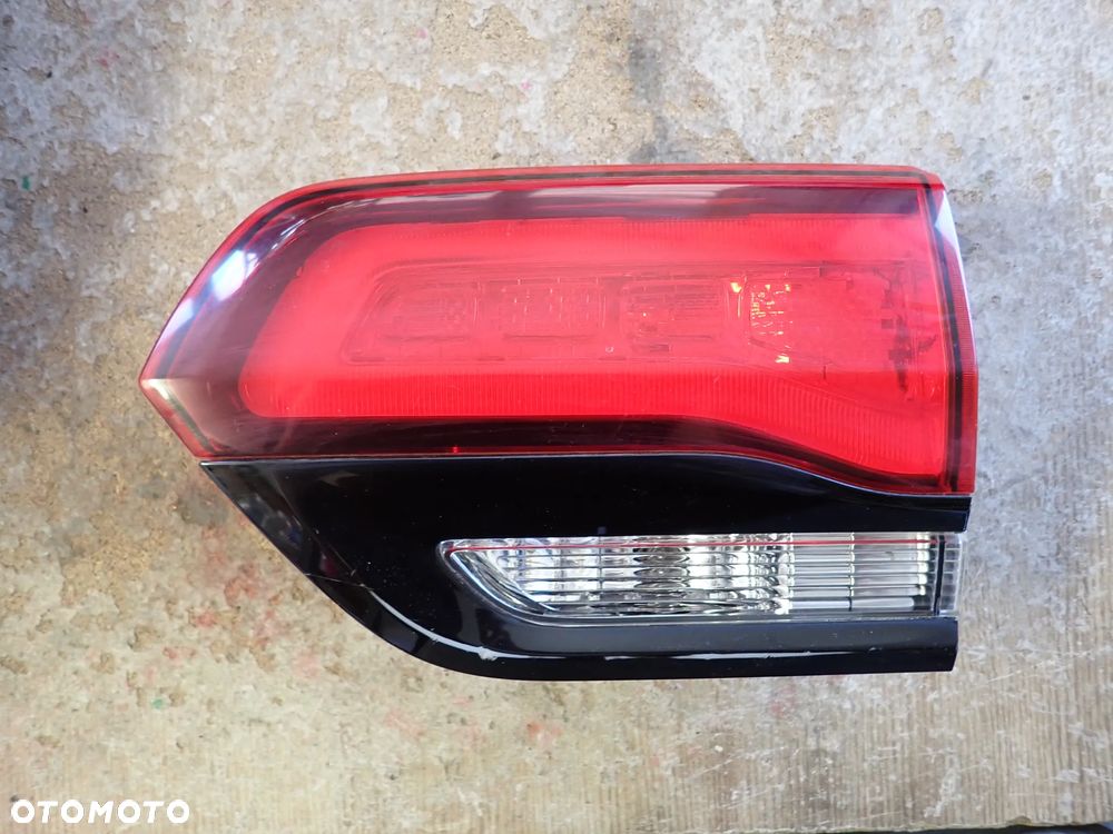 JEEP CHEROKEE LAMPA PRAWY TYŁ EUROPA - 1