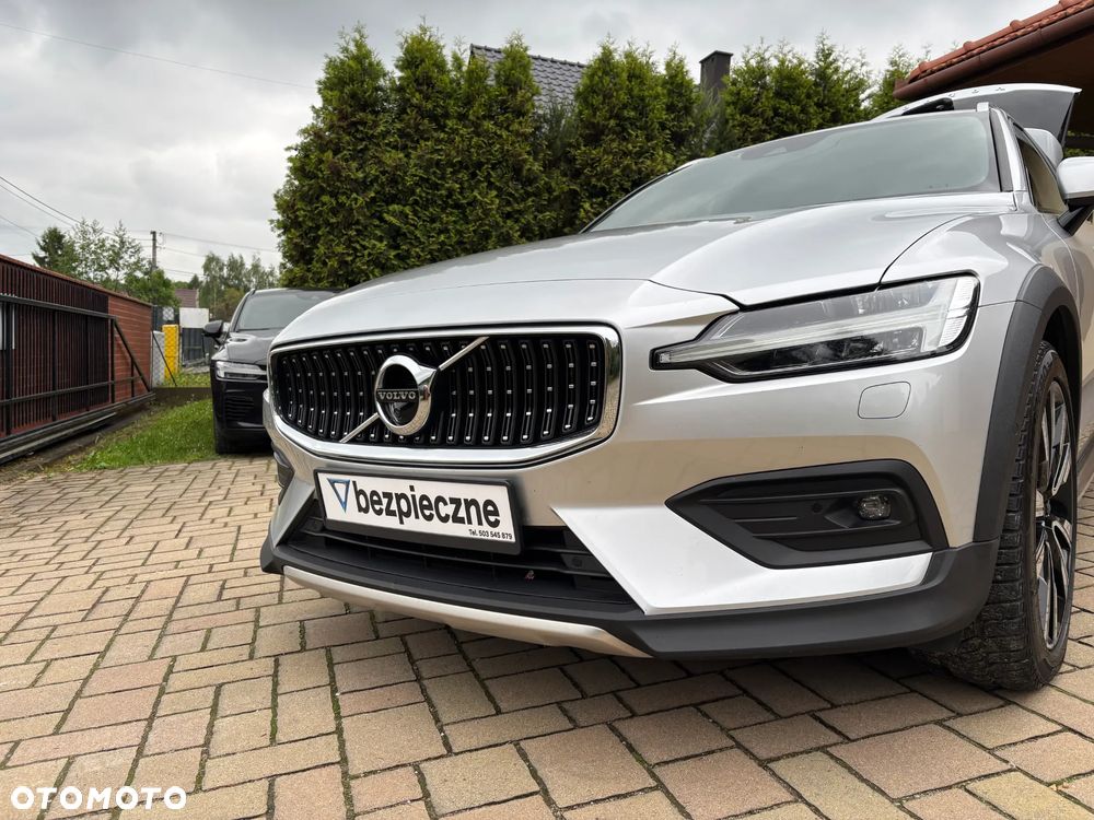 Volvo V60 Cross Country Pro B4 D AWD - 22