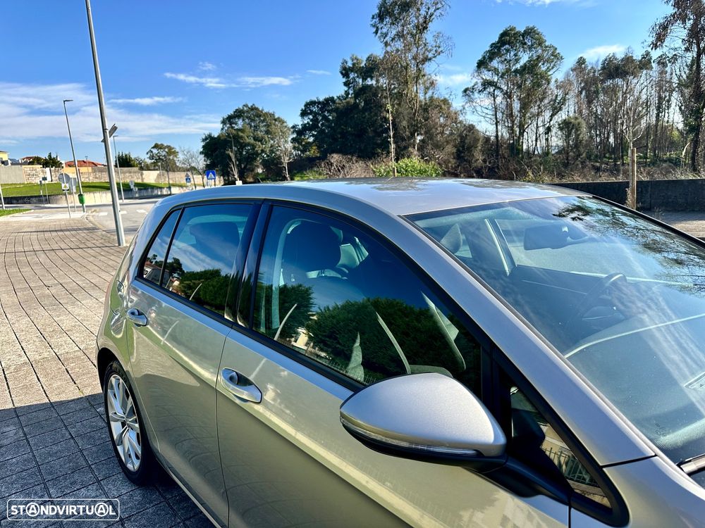 VW Golf 1.6 TDi Highline DSG - 13