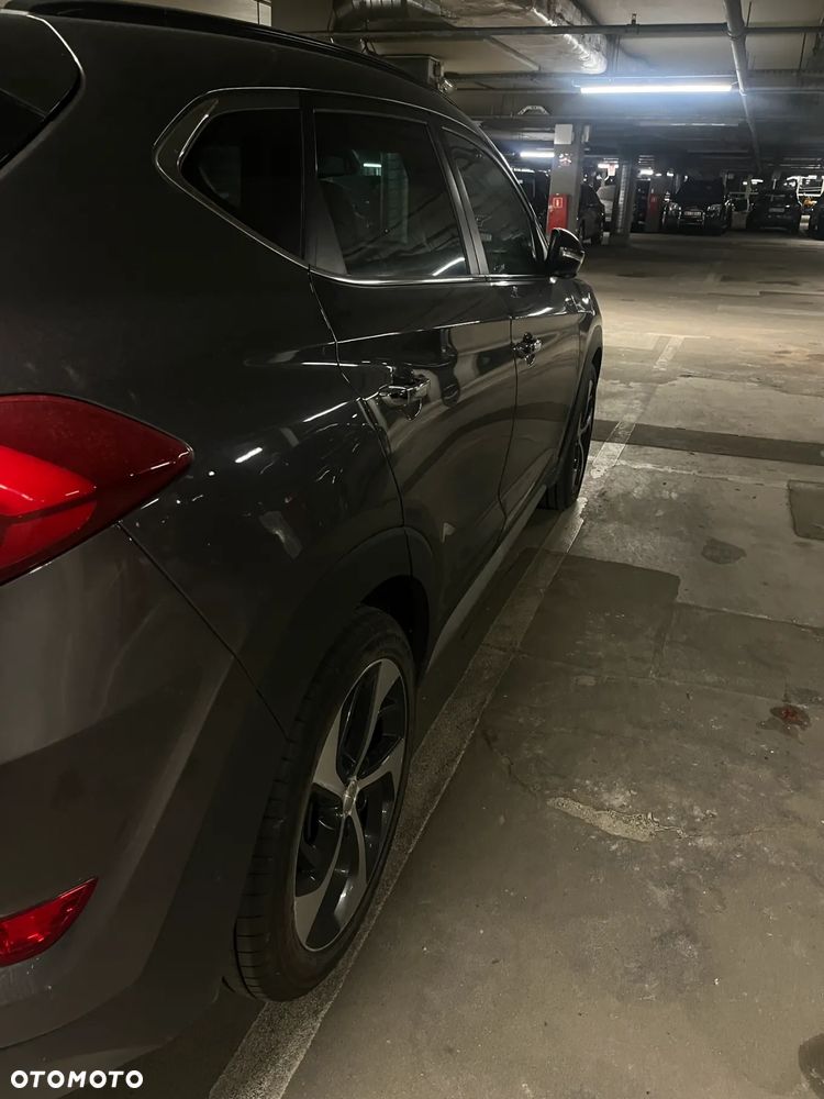 Hyundai Tucson 2.0 CRDI Premium 4WD - 6