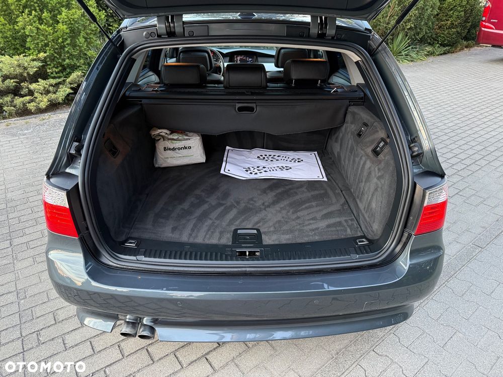 BMW Seria 5 523i Edition Exclusive - 34