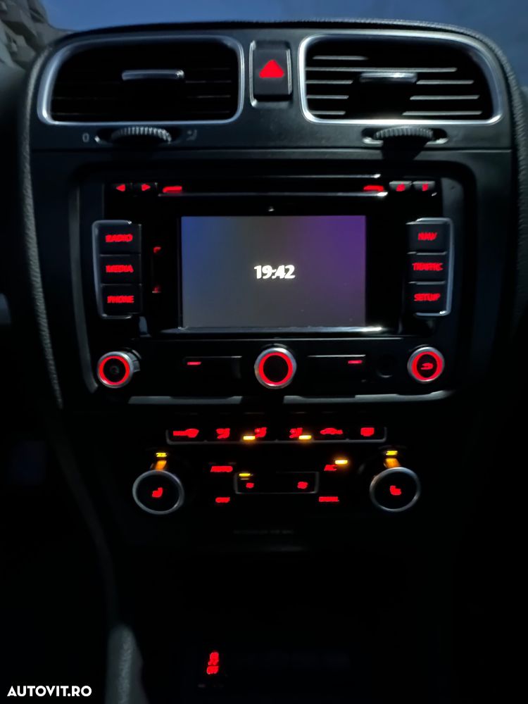 VOLKSWAGEN Golf 2011 — imagine 10
