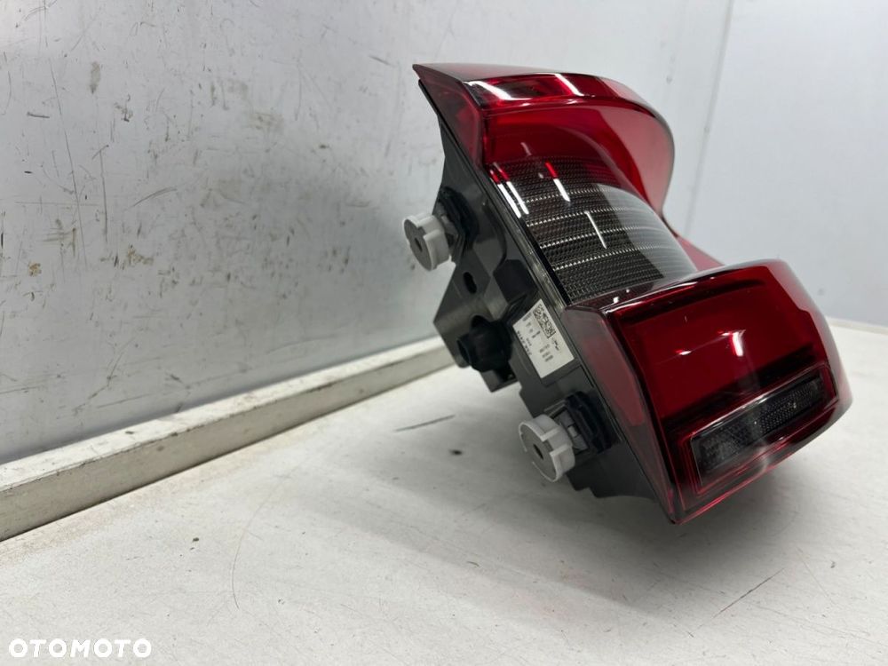 Lampa BMW X5 G05 przedlift 18-23r. prawa tylna LED w błotnik oryginalna prawy tył EUROPA 2sk.2418 - 2