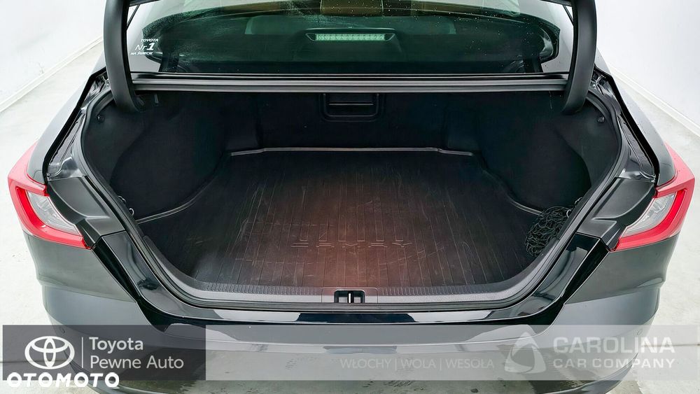 Toyota Camry - 28