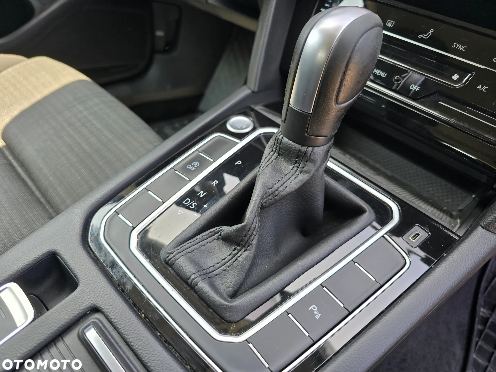 Volkswagen Passat 2.0 TDI EVO Business DSG - 20