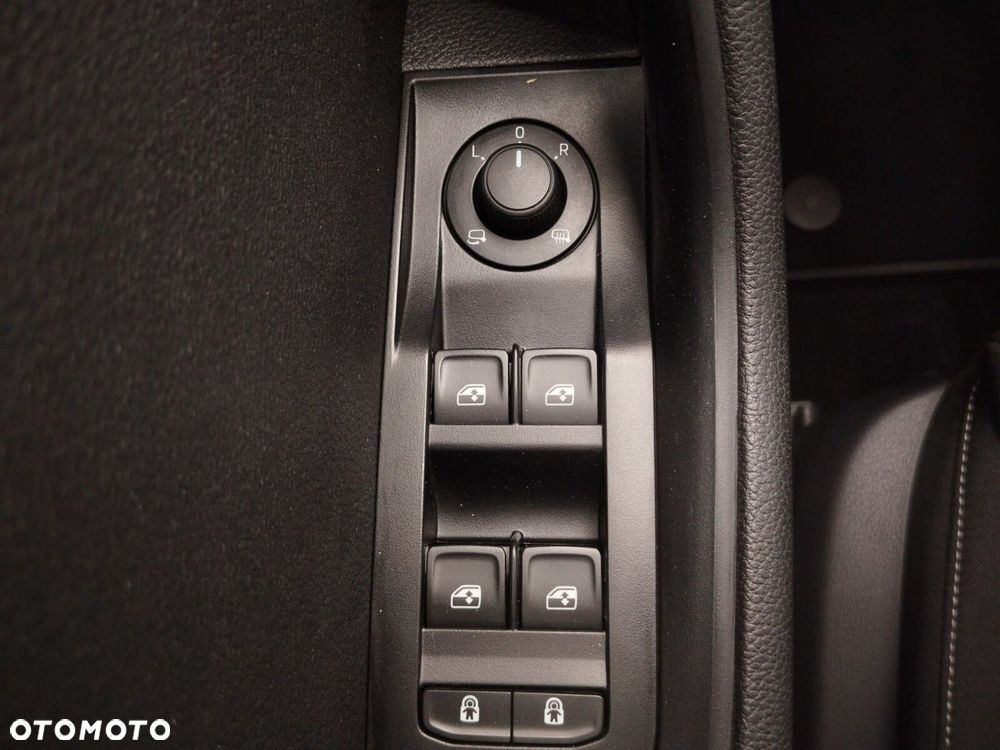 Skoda Superb 2.0 TDI Ambition DSG7 - 32