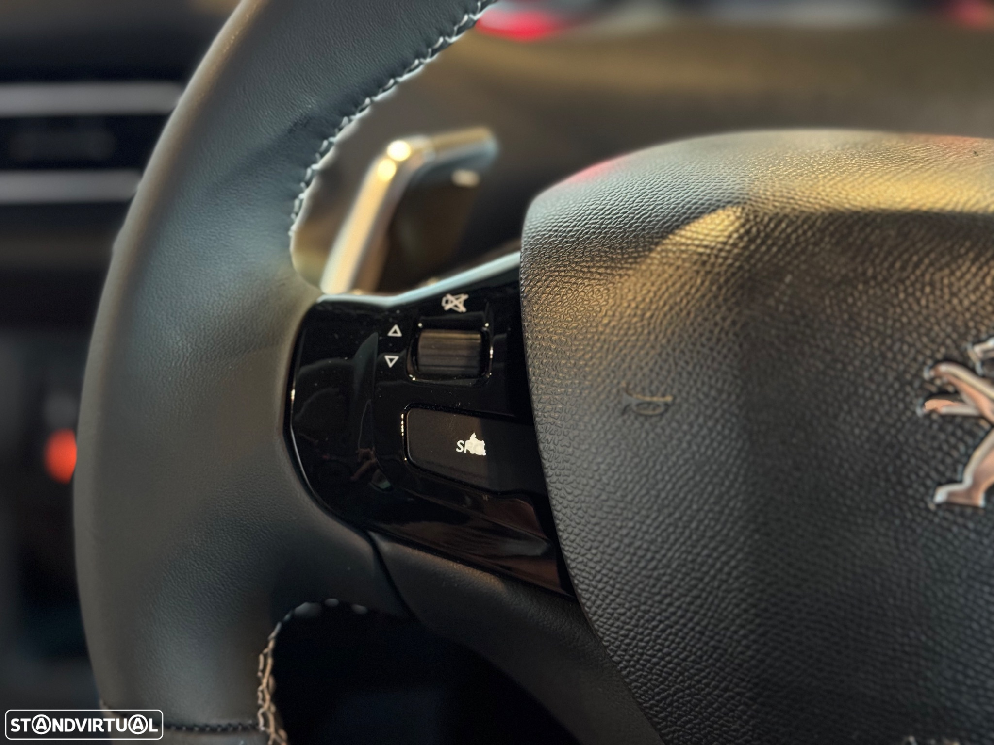 Peugeot 308 BlueHDi 130 EAT8 Style - 11