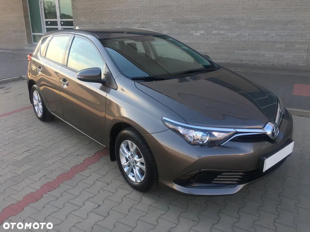 Toyota Auris - 4