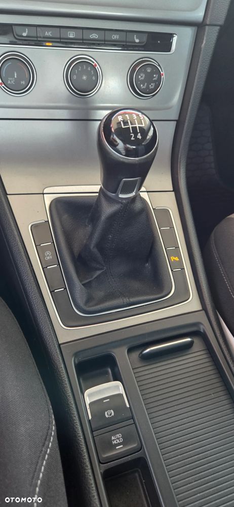 Volkswagen Golf 1.6 TDI BMT Highline - 25