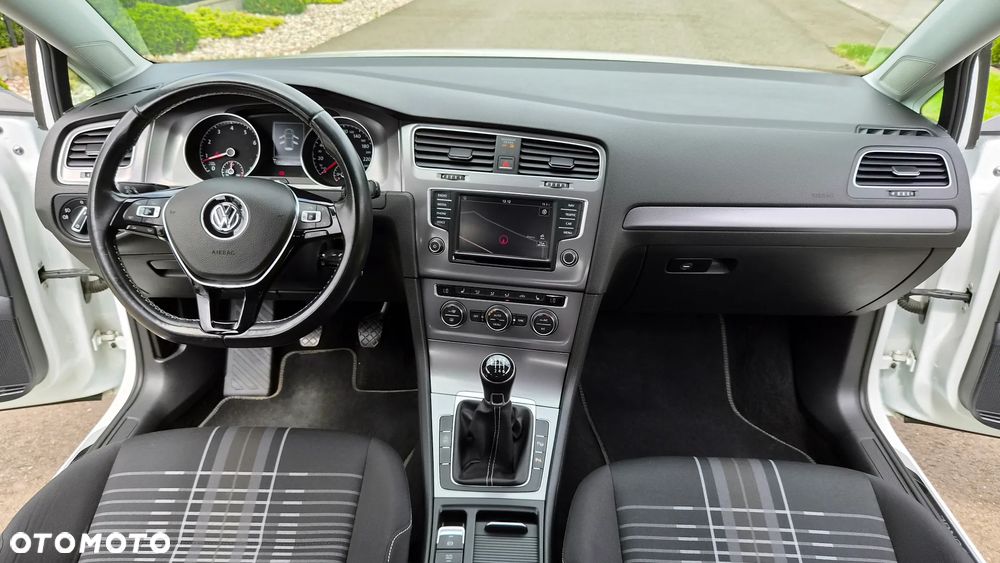 Volkswagen Golf 1.2 TSI BlueMotion Technology Lounge - 6