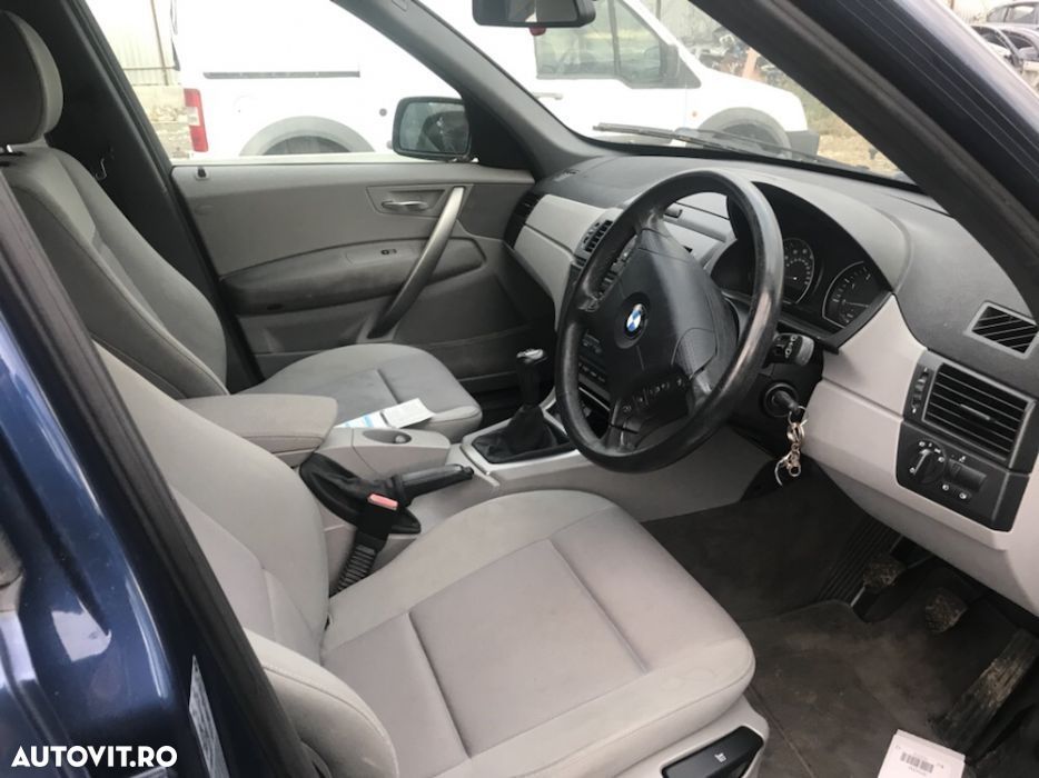 Dezmembrez bmw 318d 143cp 2008 - 4