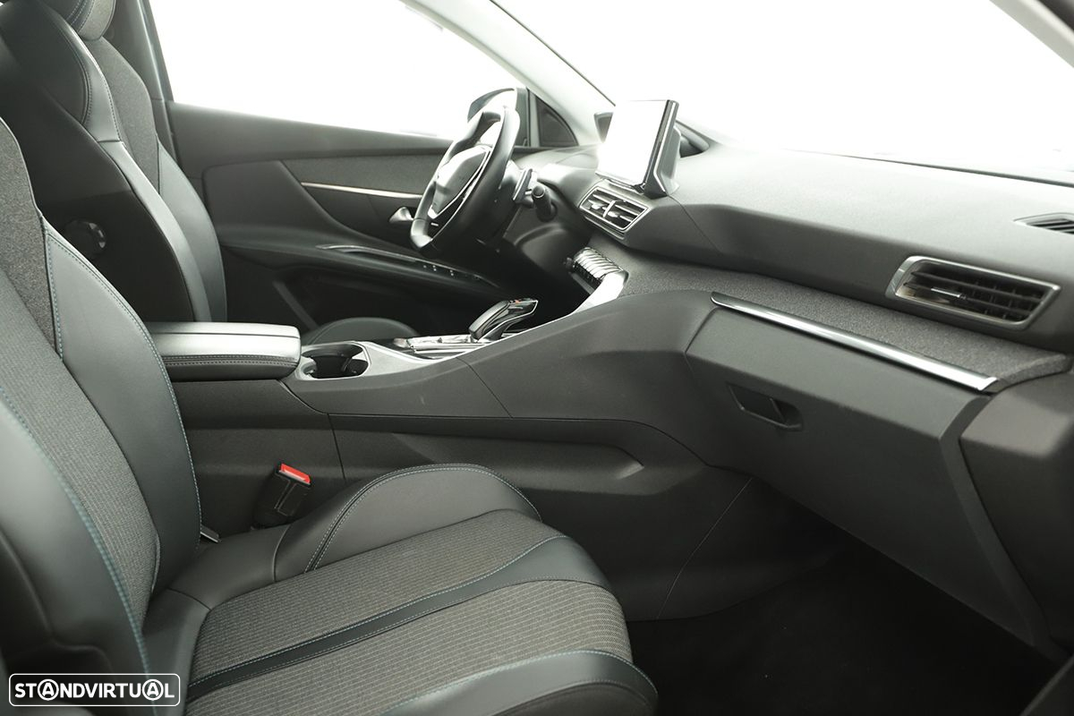 Peugeot 3008 1.6 Hybrid Allure e-EAT8 - 22
