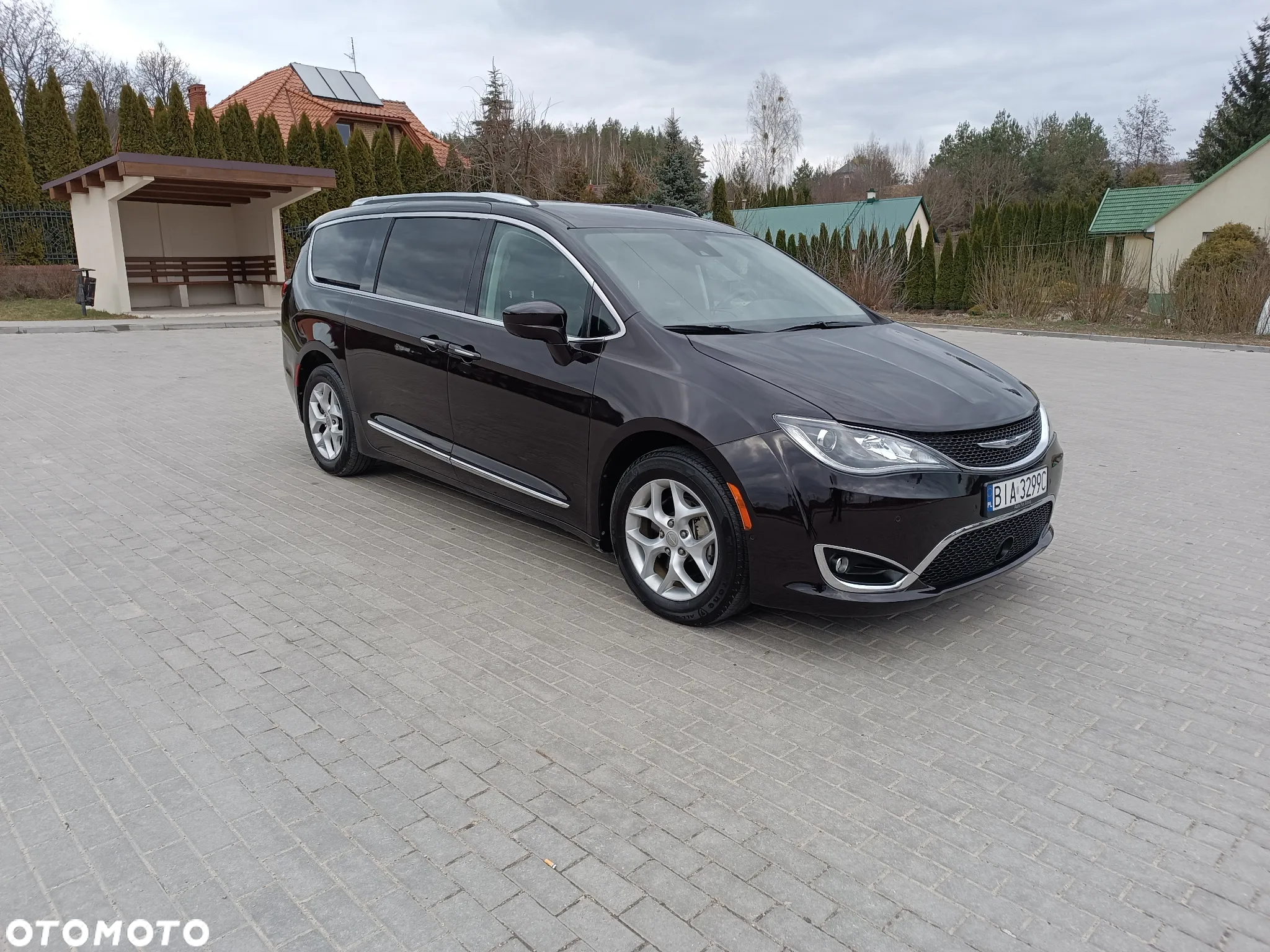 Chrysler Pacifica - 10