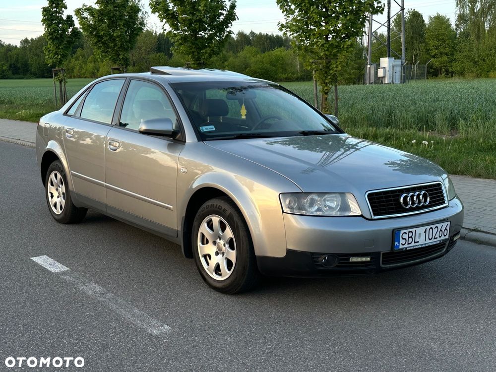 Audi A4 Limousine - 3