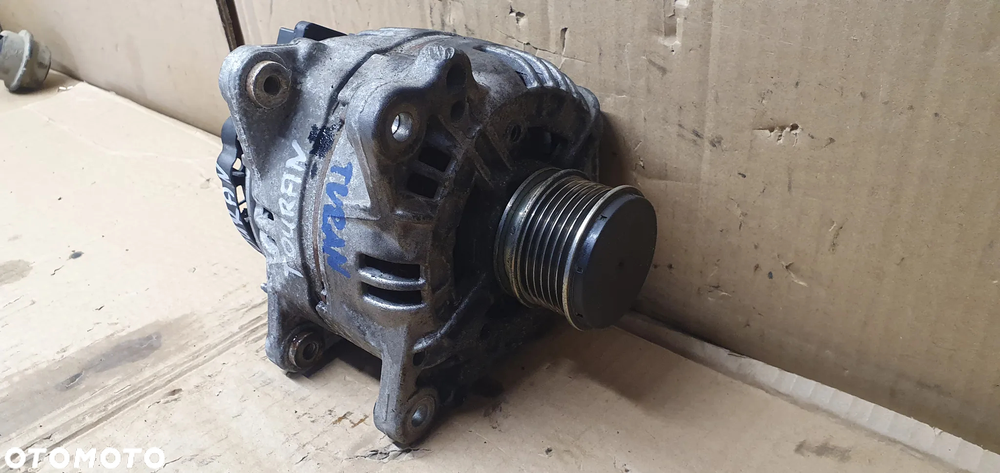 Alternator prądnica VW Touran 1.9 TDI 06F903023FX - 5