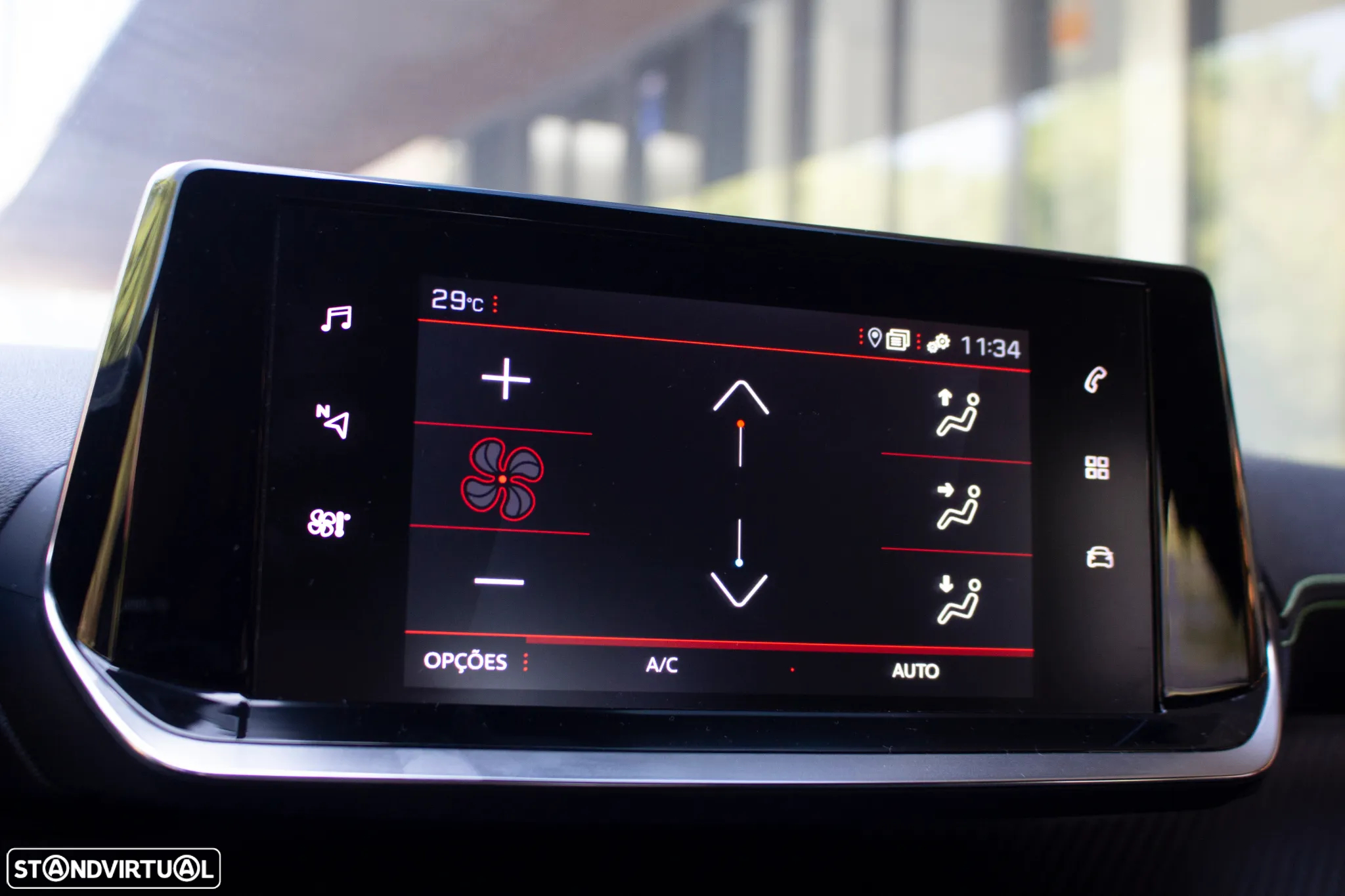 Peugeot 2008 1.2 PureTech Allure Pack - 37