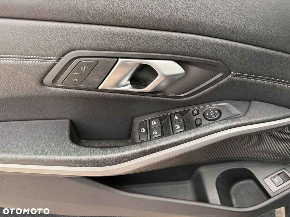 BMW Seria 3 - 14