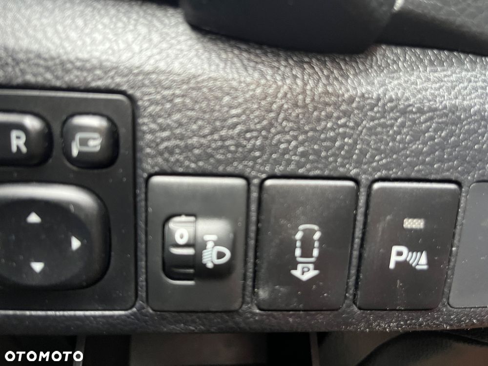 Toyota Auris 1.8 HSD Luna - 8