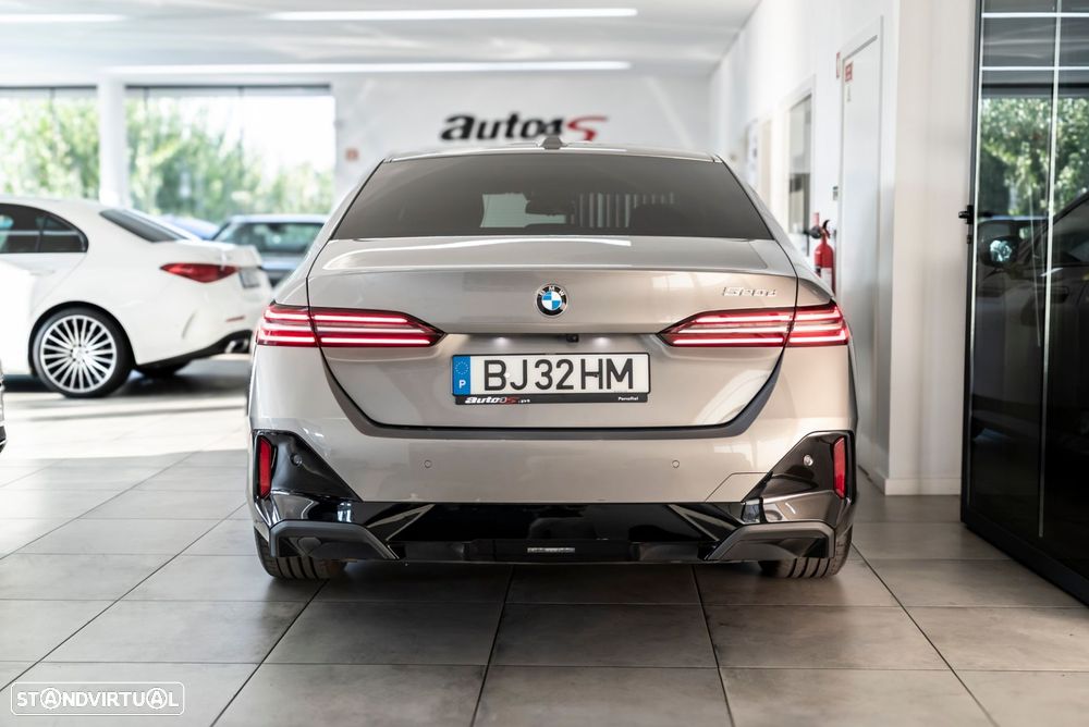 BMW 520 d Pack Desportivo M - 6