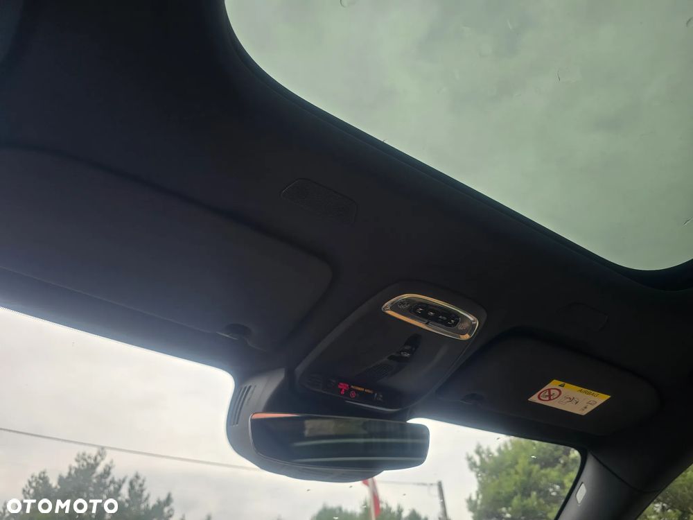 Volvo V60 T8 AWD Plug-In Hybrid Inscription - 31