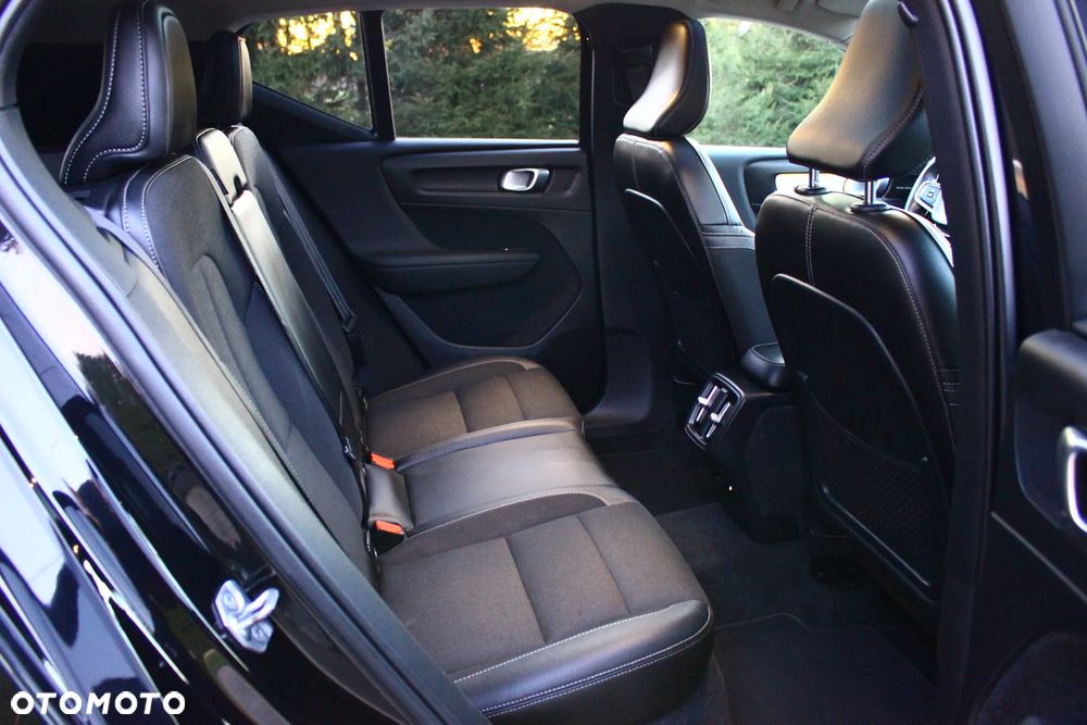 Volvo XC 40 D3 Momentum Pro - 34