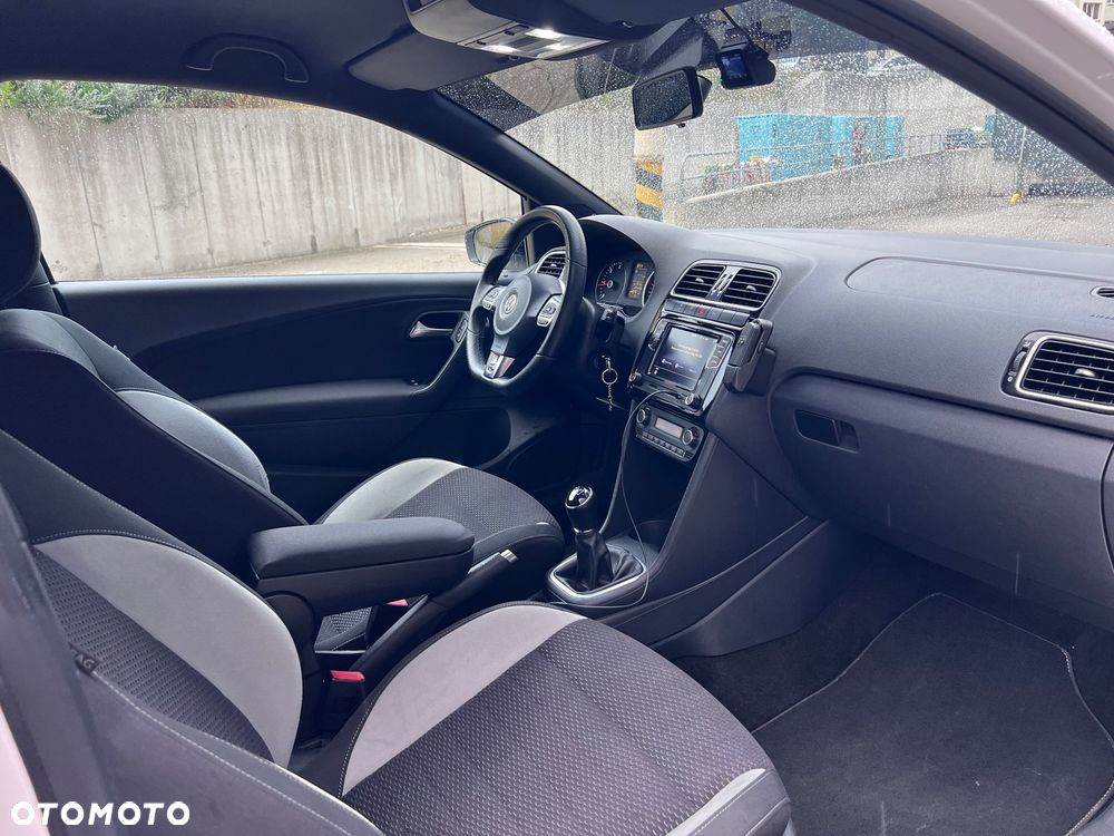 Volkswagen Polo 1.6 TDI Highline - 18