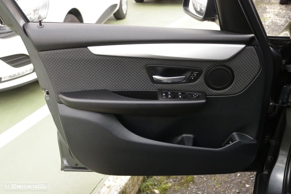 BMW 216 Active Tourer d Advantage - 29