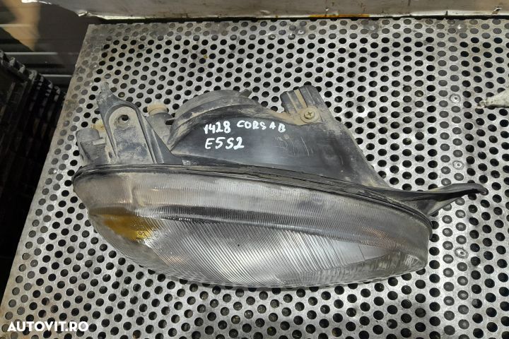 Far dreapta Opel Corsa B [facelift] [1997 - 2000] Hatchback 3-usi 1.2 - 2