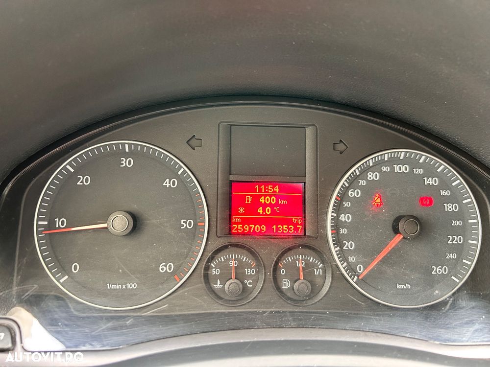 Volkswagen Golf 1.9 TDI Sportline - 6