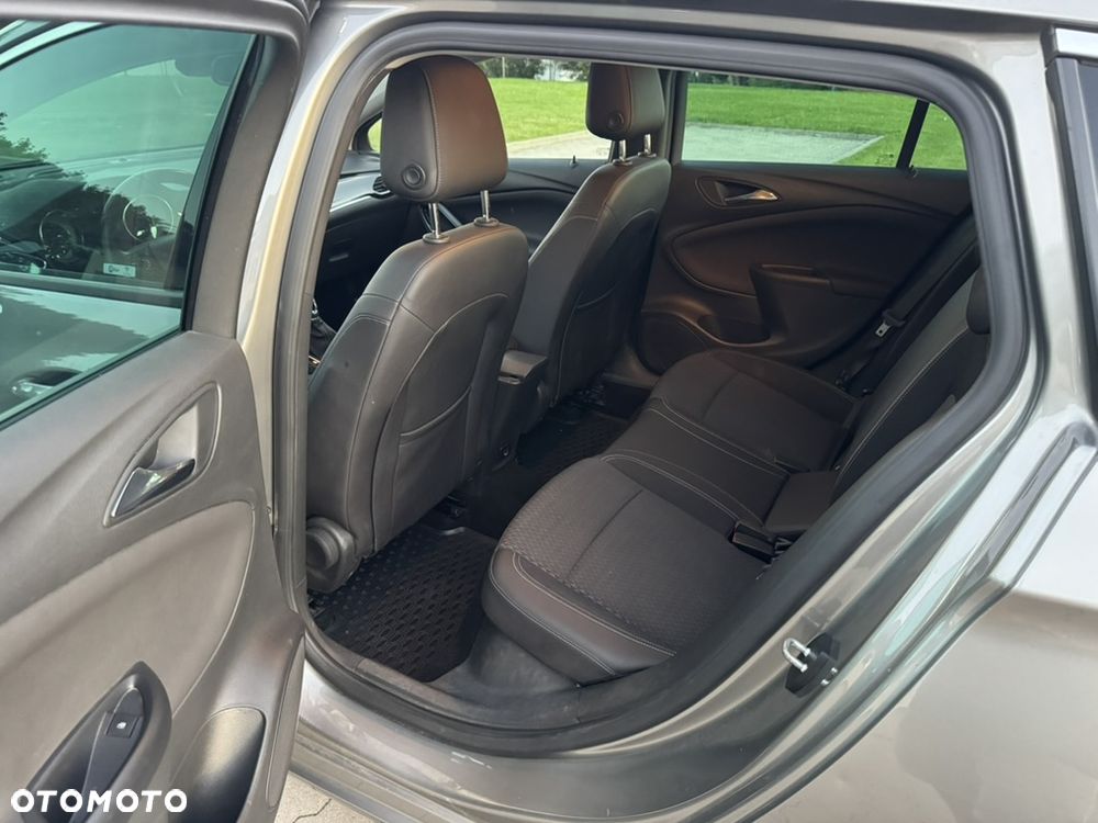 Opel Astra 1.4 T Elite - 12